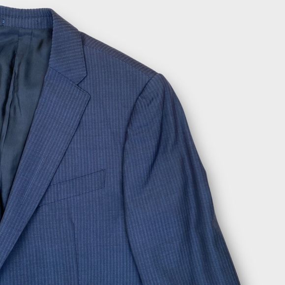 Armani Collezioni Men's M Line Navy Pinstriped Suit 2 Button Wool 2pc - 40R, 32W - Picture 7 of 15